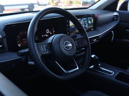 New 2026 Nissan Kicks SV image 14