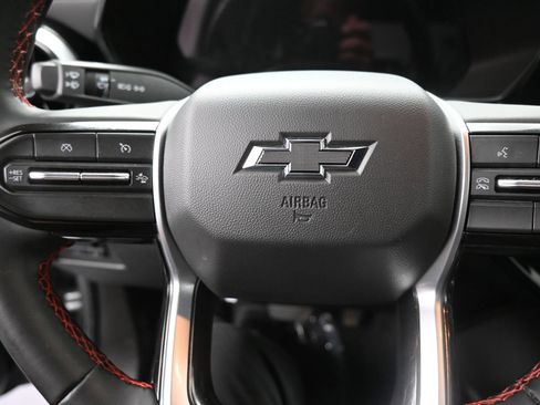 Used 2024 Chevrolet Colorado Z71 w/ Z71 Convenience Package 2 AWD/4WD image 16