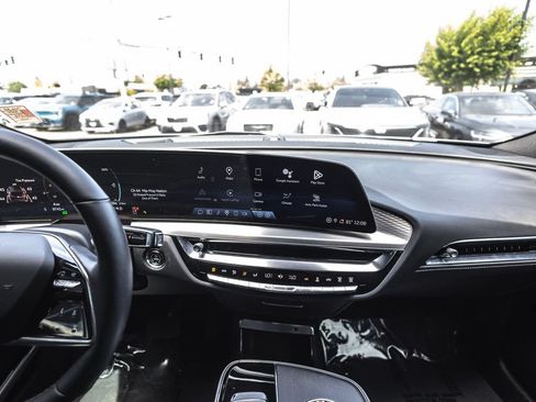 Used 2024 Cadillac Lyriq Luxury RWD image 23