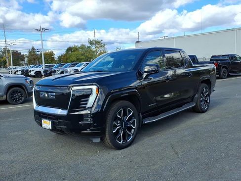 New 2025 GMC Sierra EV Denali image 3