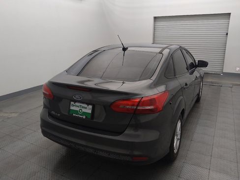 Used 2017 Ford Focus SE image 7