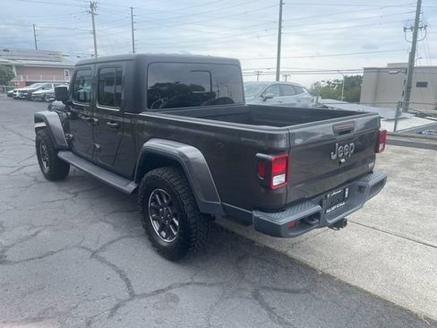 Used 2021 Jeep Gladiator Overland AWD/4WD image 4