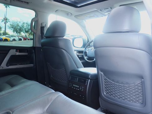 Used 2008 Toyota Land Cruiser image 28
