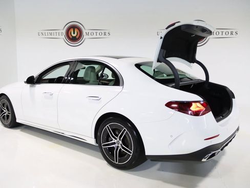 Used 2025 Mercedes-Benz E 350 4MATIC Sedan image 32