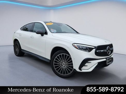 Used 2024 Mercedes-Benz GLC 300 4MATIC image 1