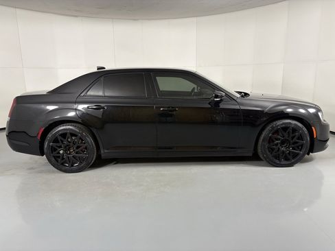 Used 2021 Chrysler 300 S image 9