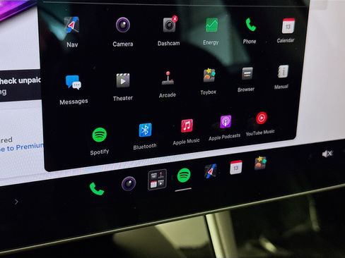 Used 2018 Tesla Model 3 RWD image 11