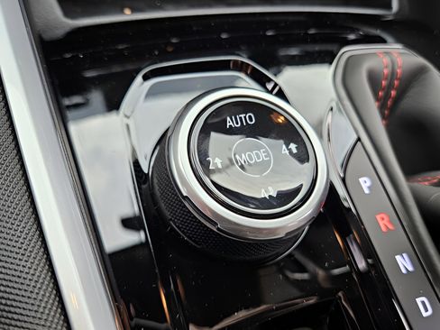 New 2026 Chevrolet Colorado Z71 w/ Technology Package image 23