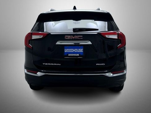 Used 2024 GMC Terrain SLT image 6