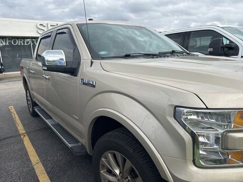 Used 2017 Ford F150 Lariat image 4