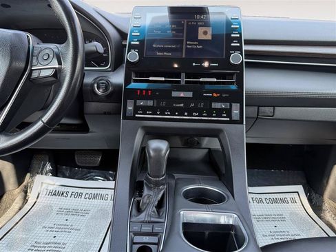 Used 2019 Toyota Avalon XLE w/ Moonroof Package FWD image 13