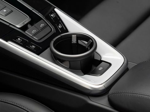 Used 2024 Porsche 911 Targa 4S w/ Premium Package image 38