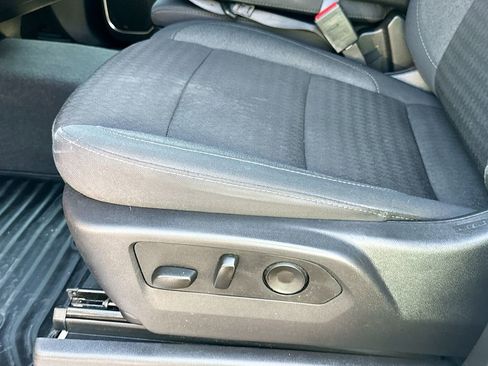 Used 2025 Chevrolet Silverado 2500 LT w/ Convenience Package image 9