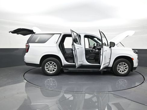 Used 2024 Chevrolet Tahoe LS RWD image 29