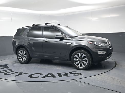 Used 2017 Land Rover Discovery Sport HSE Luxury image 2