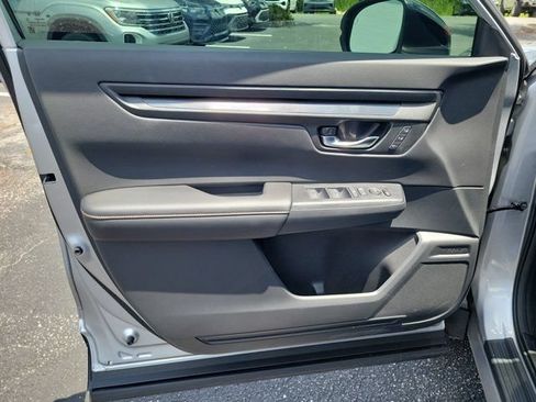 Used 2025 Honda CR-V Sport-L image 17