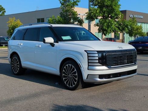 New 2026 Hyundai Palisade Calligraphy FWD image 3