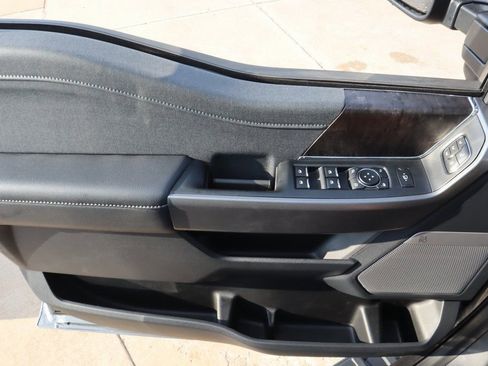 New 2026 Ford F250 Lariat w/ Black Appearance Package image 19