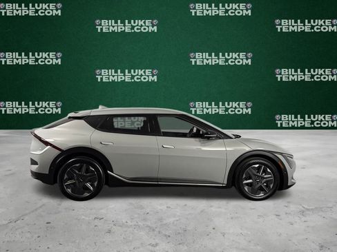 Used 2025 Kia EV6 Light w/ Light LR Technology Package image 4