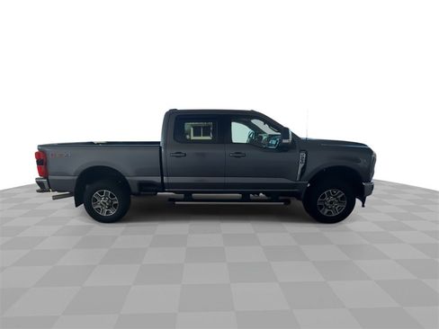 Used 2025 Ford F250 Lariat image 9