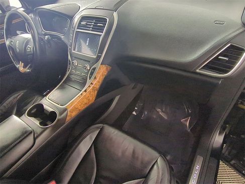 Used 2016 Lincoln MKX Select w/ Select Plus Package image 28