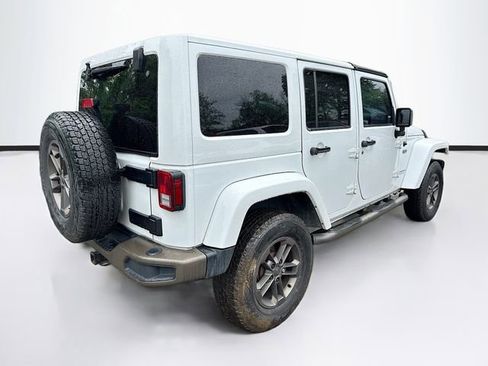 Used 2017 Jeep Wrangler Unlimited Sahara AWD/4WD image 7