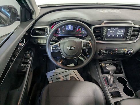 Used 2019 Kia Sorento LX image 22