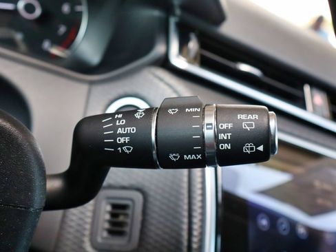 Used 2020 Land Rover Range Rover Velar S AWD/4WD image 32