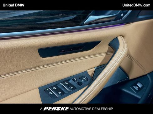 Used 2021 BMW 540i w/ M Sport Package image 3