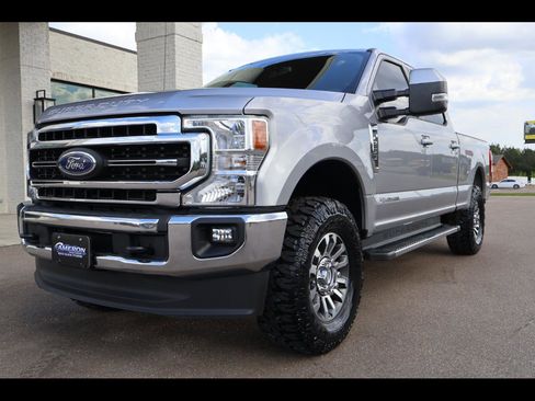 Used 2020 Ford F250 Lariat w/ Lariat Value Package AWD/4WD image 2