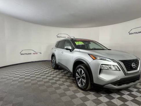 Certified 2023 Nissan Rogue SV image 2