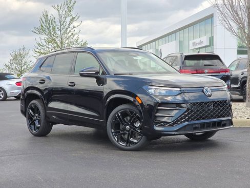 New 2026 Volkswagen Tiguan SE R-Line AWD/4WD image 1