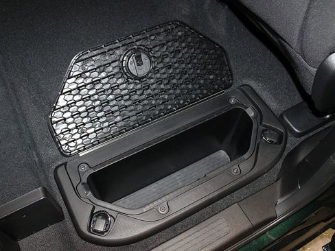 New 2026 RAM 1500 4x4 Crew Cab image 35