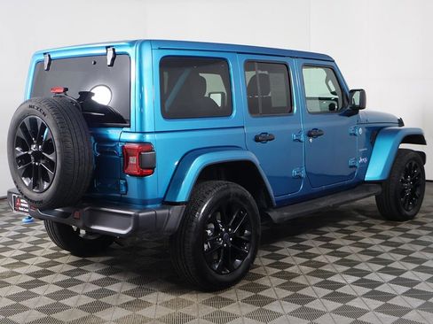 Used 2024 Jeep Wrangler Unlimited Sahara AWD/4WD image 9