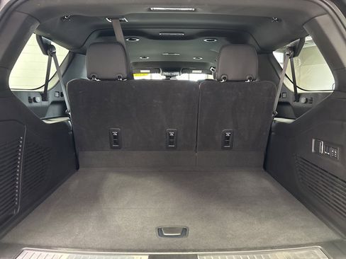 Used 2025 GMC Yukon XL Denali image 38