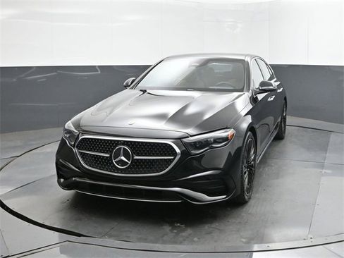 New 2026 Mercedes-Benz E 350 4MATIC Sedan image 30