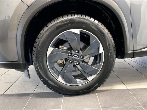 Certified 2026 Nissan Rogue SV AWD/4WD image 7