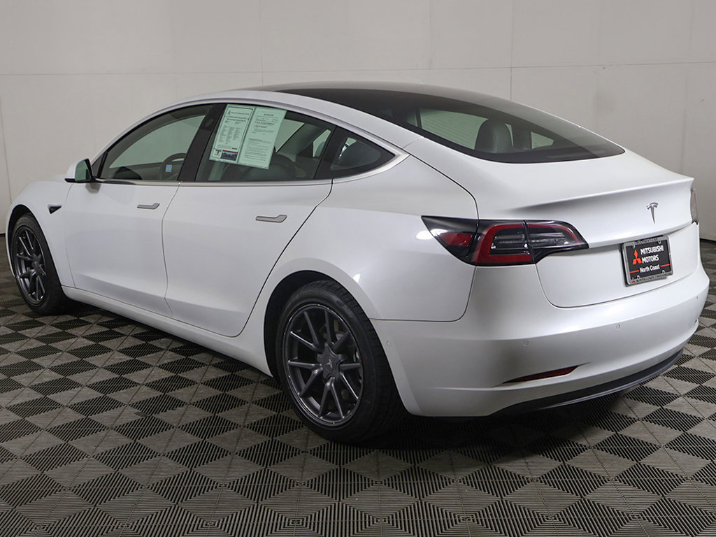 Used 2020 Tesla Model 3 Standard Range Plus RWD image 9