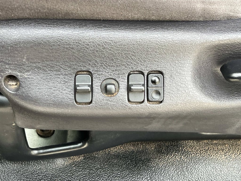 Used 2000 Dodge Ram 3500 Truck 2WD Quad Cab image 30