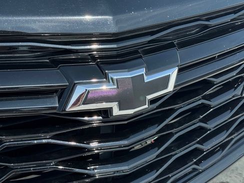 Used 2024 Chevrolet Equinox RS w/ LPO, Floor Liner Package FWD image 9