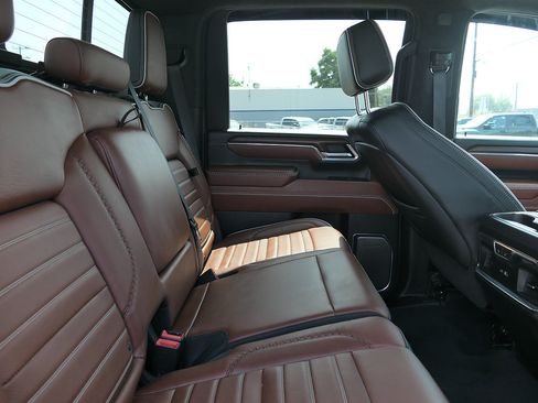 Used 2024 GMC Sierra 2500 Denali Ultimate AWD/4WD image 22