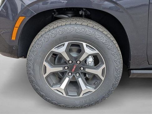 New 2026 GMC Yukon XL AT4 w/ AT4 Premium Plus Package image 10