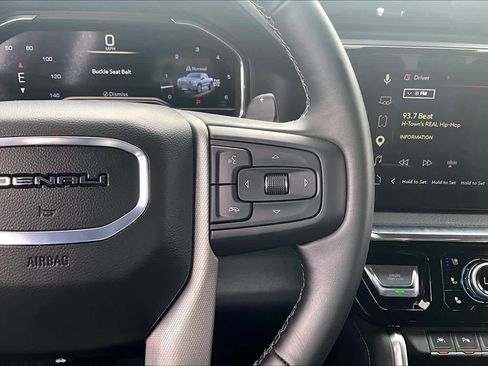 Used 2025 GMC Sierra 1500 Denali w/ Denali Reserve Package AWD/4WD image 25