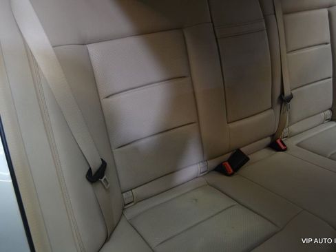 Used 2014 Mercedes-Benz E 350 Sedan image 25