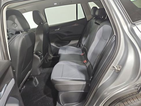 New 2026 Volkswagen Tiguan SE AWD/4WD image 23