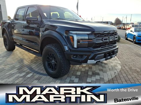 Used 2025 Ford F150 Raptor image 3