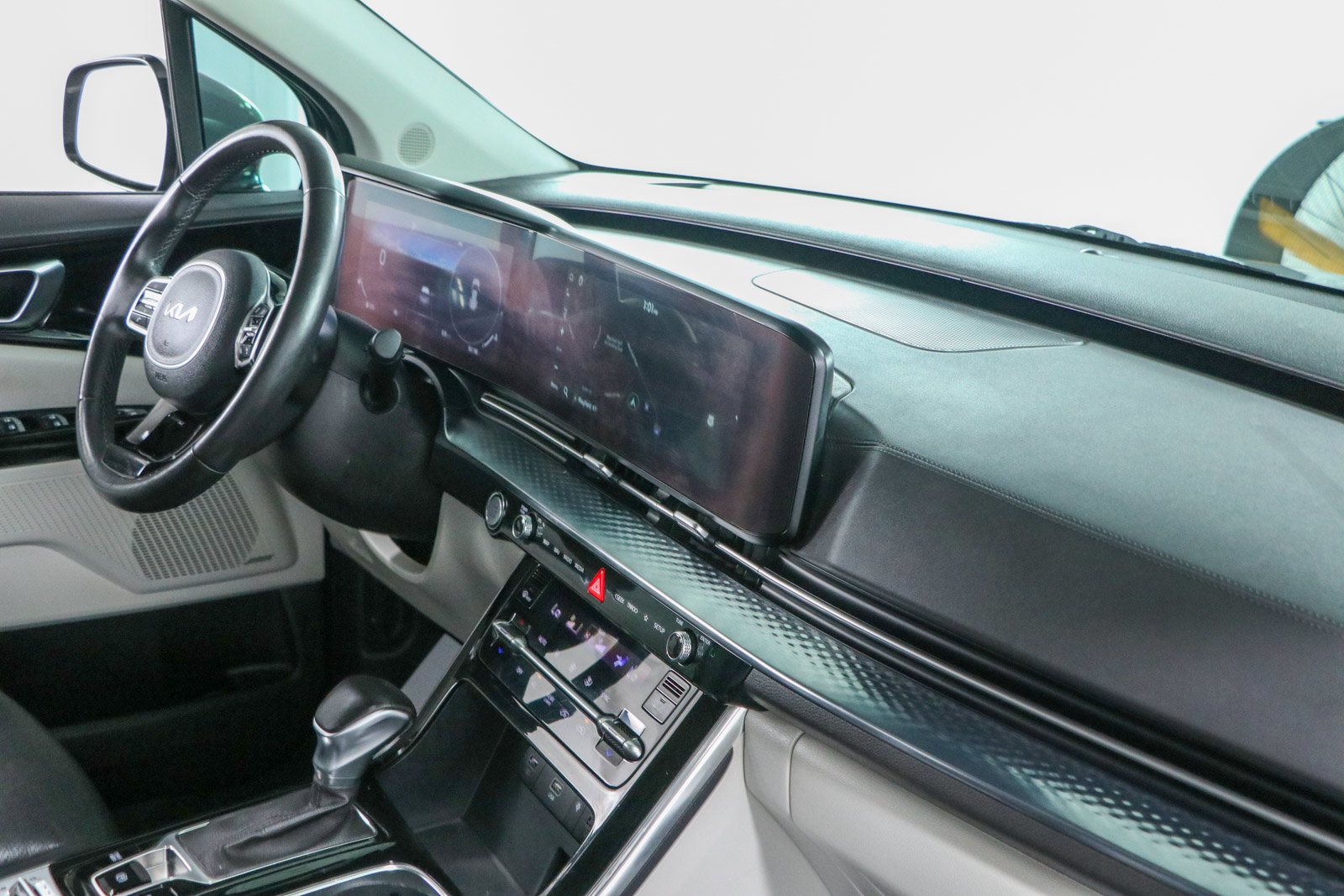 Used 2024 Kia Carnival SX Prestige FWD image 29