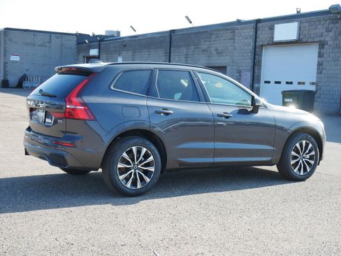 New 2025 Volvo XC60 B5 Core w/ Climate Package image 3