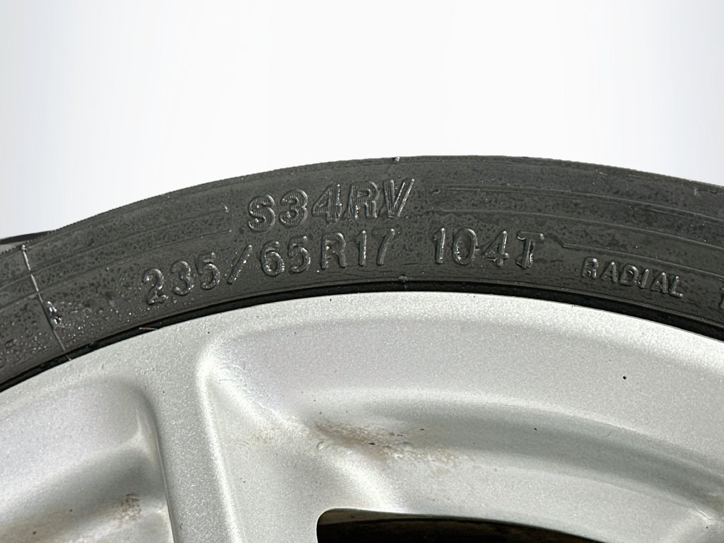 Used 2023 Chrysler Pacifica Touring FWD image 32