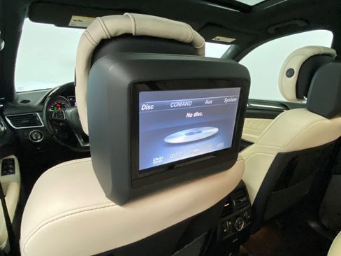 Used 2018 Mercedes-Benz GLS 550 4MATIC image 37